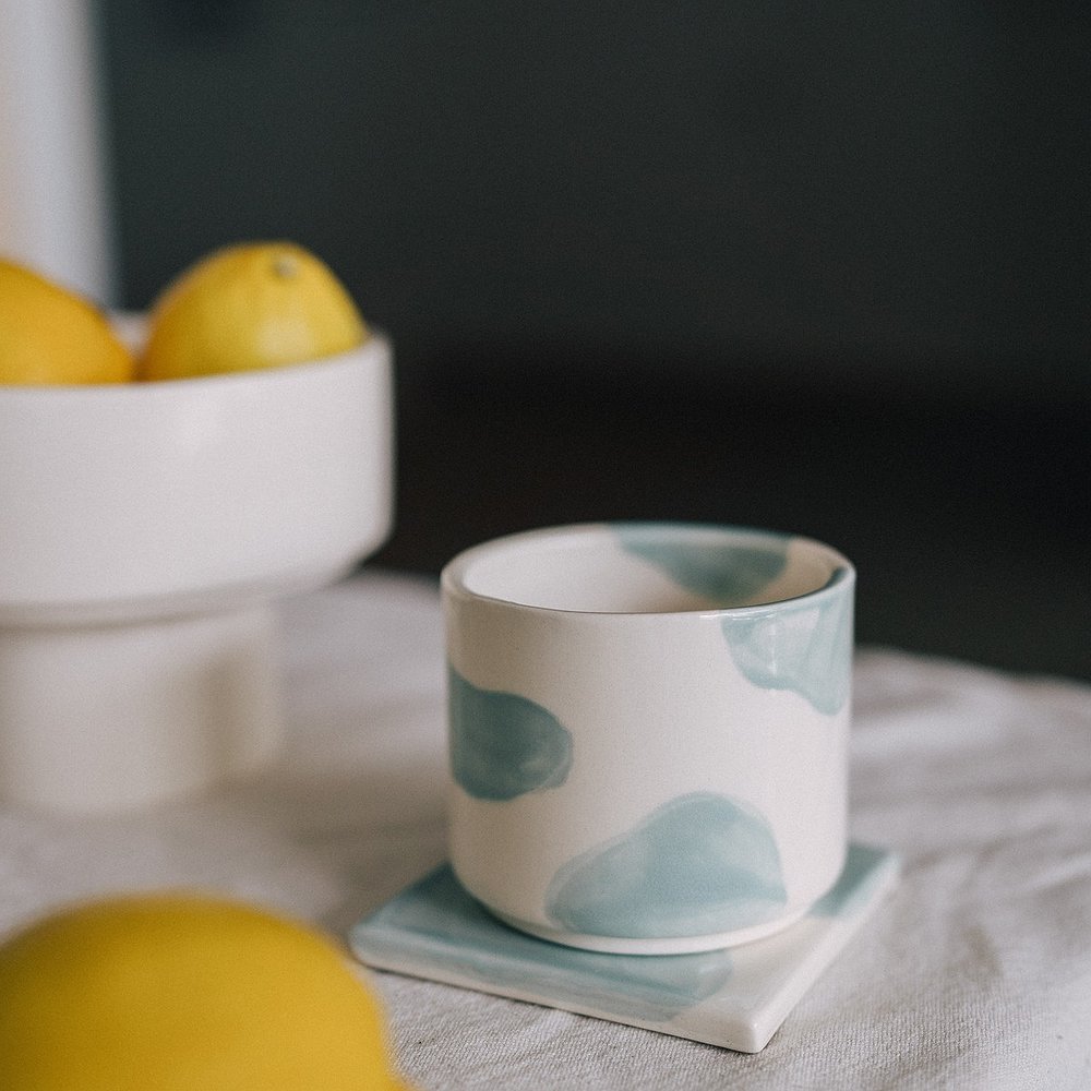 Стакан с облачками