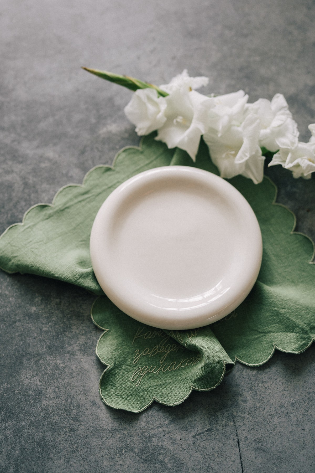 Тарелка‑бублик