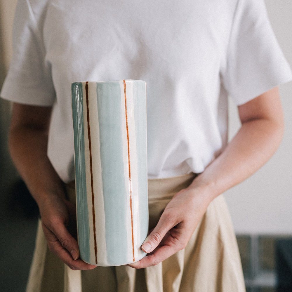 Ваза в полоску