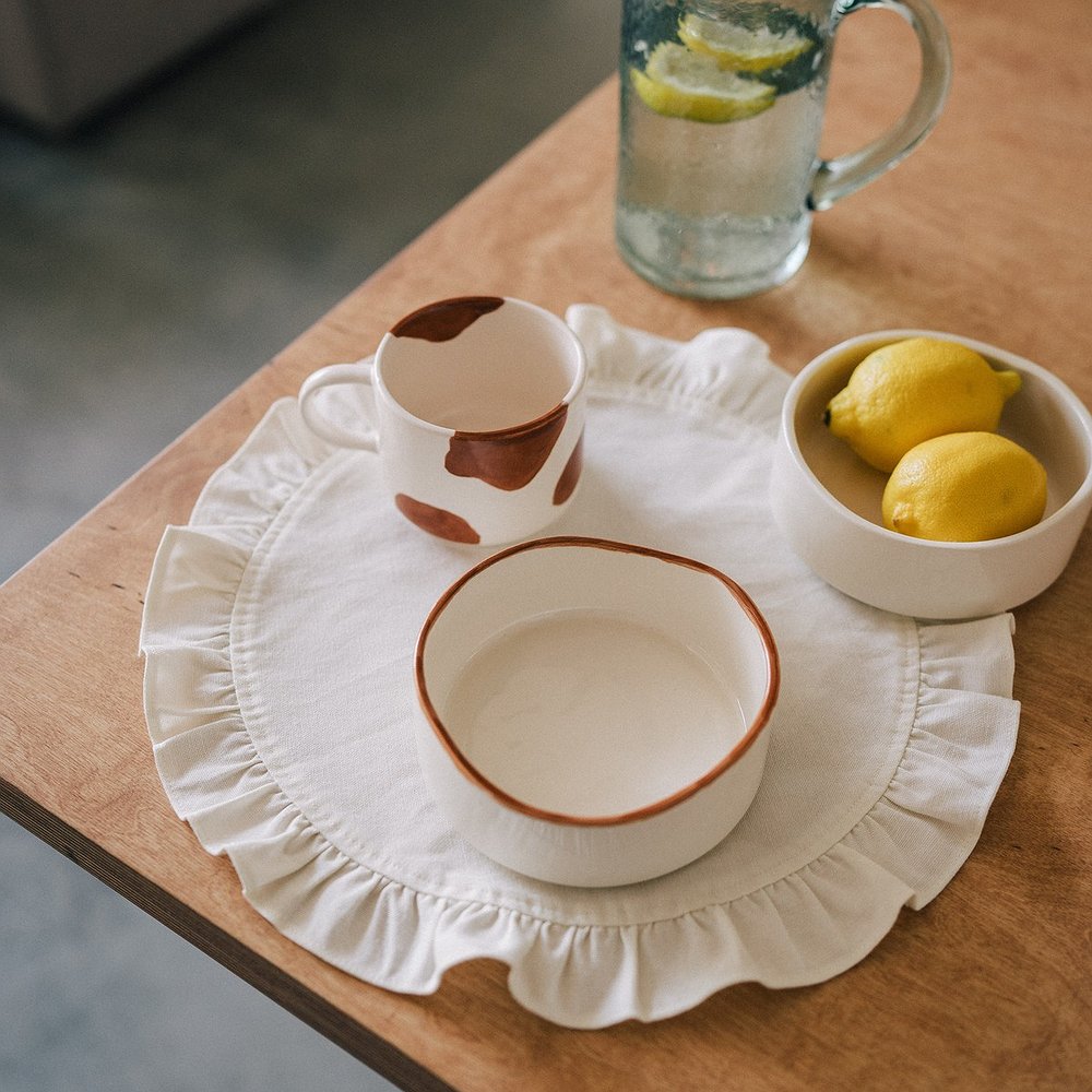 Боул с коричневой каемкой