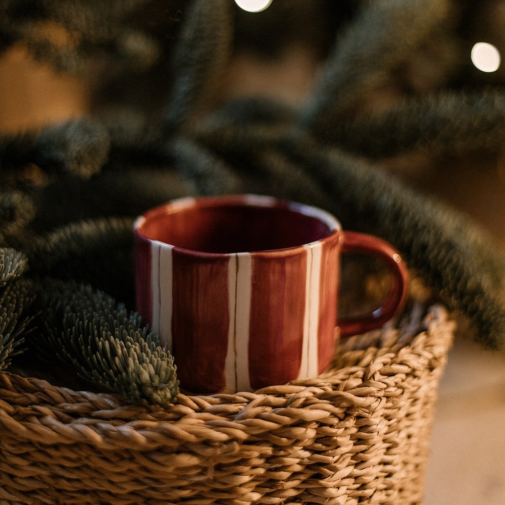 Кружка бургундия с золотом