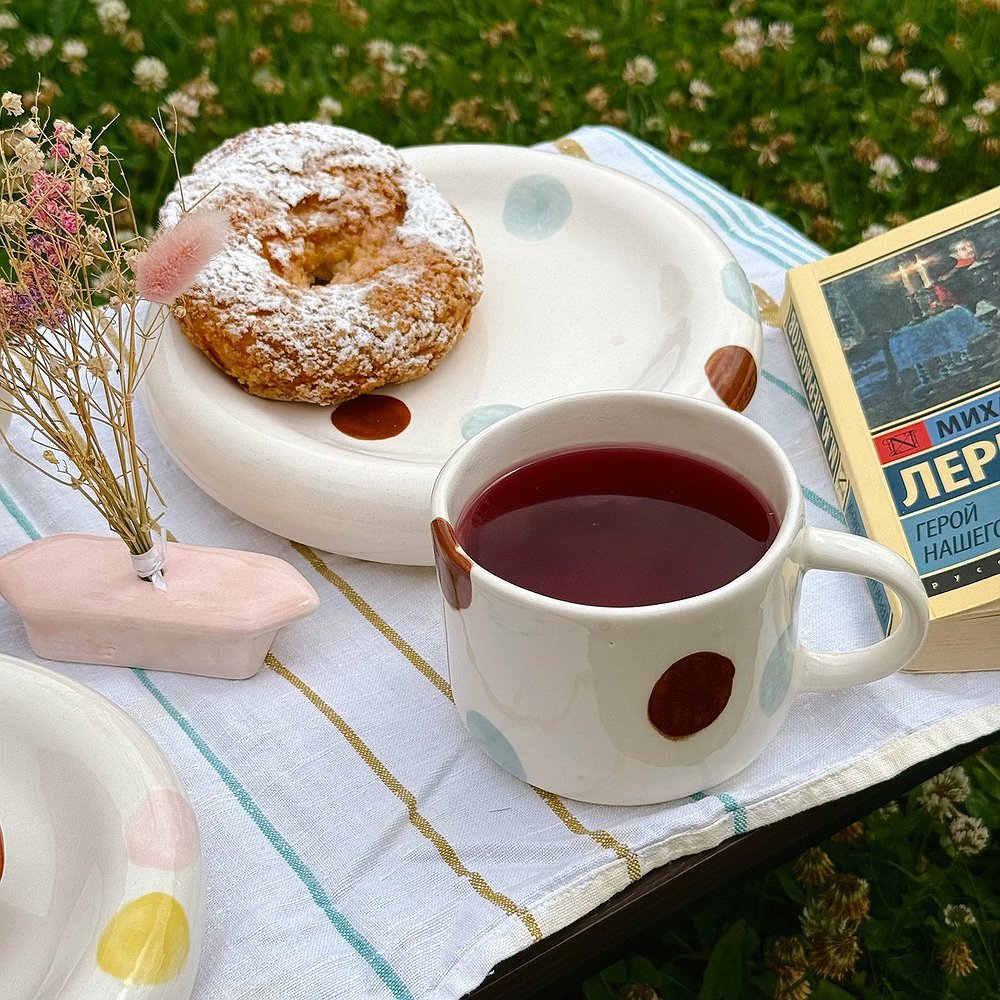 кружка в голубо-коричневый горох